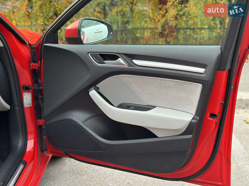 Хетчбек Audi A3 2016 в Києві