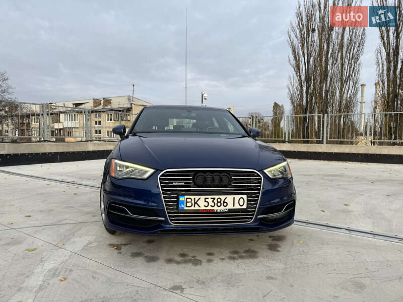 Хэтчбек Audi A3 2015 в Киеве фото 2 Хэтчбек Audi A3 2015 в Киеве