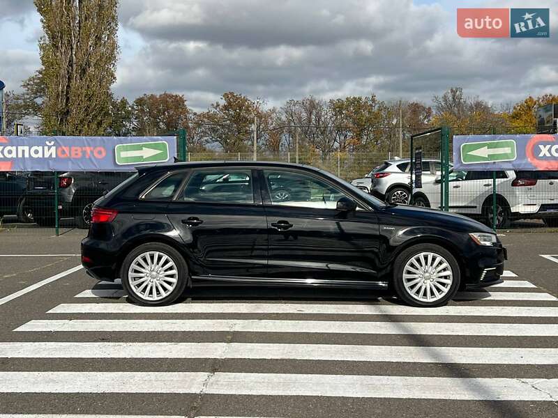 Хетчбек Audi A3 2017 в Одесі