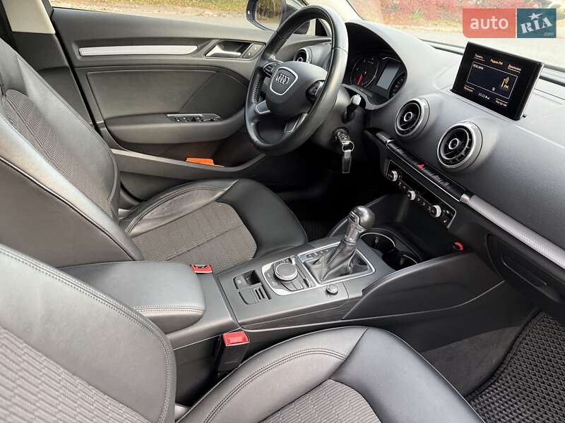 Хетчбек Audi A3 2015 в Дніпрі