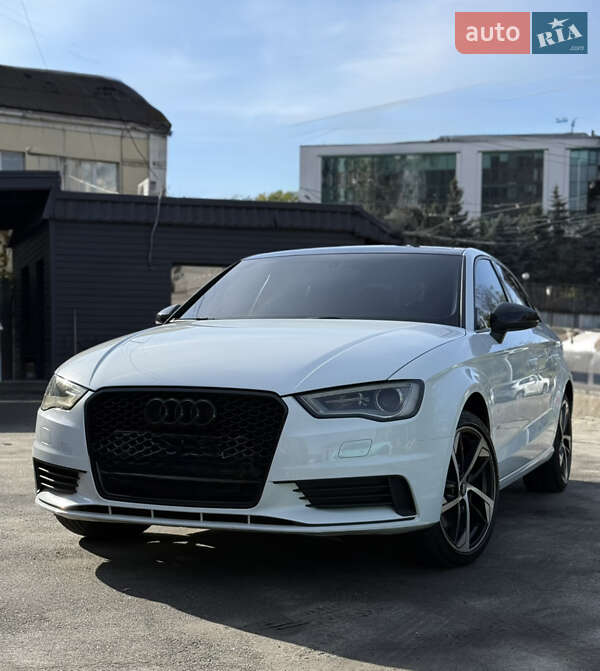Седан Audi A3 2015 в Киеве