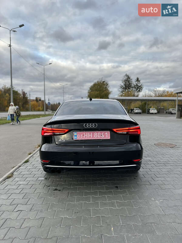 Седан Audi A3 2018 в Полтаве