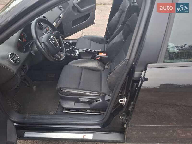 Хетчбек Audi A3 2004 в Арбузинці