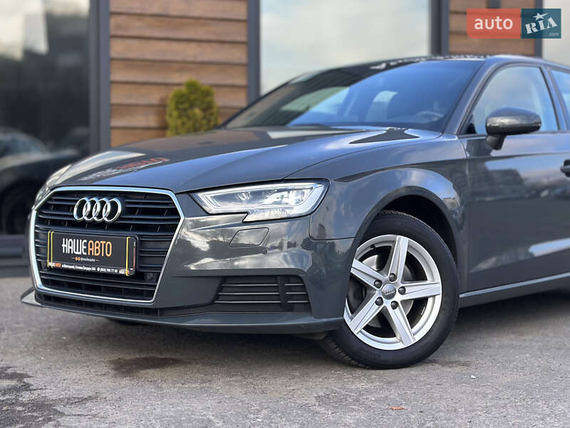 Хетчбек Audi A3 2019 в Шептицькому