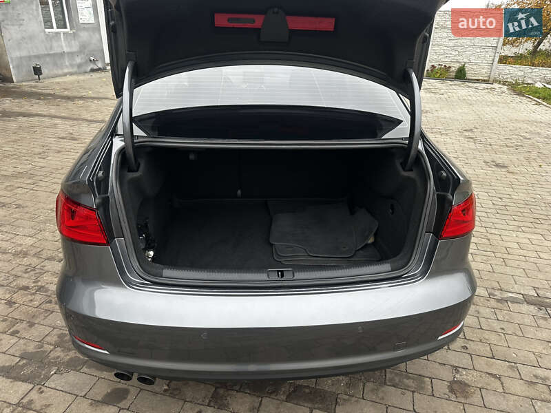 Седан Audi A3 2016 в Харкові