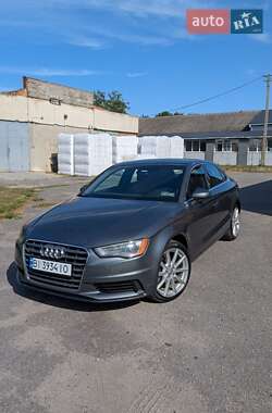 Седан Audi A3 2014 в Горішніх Плавнях