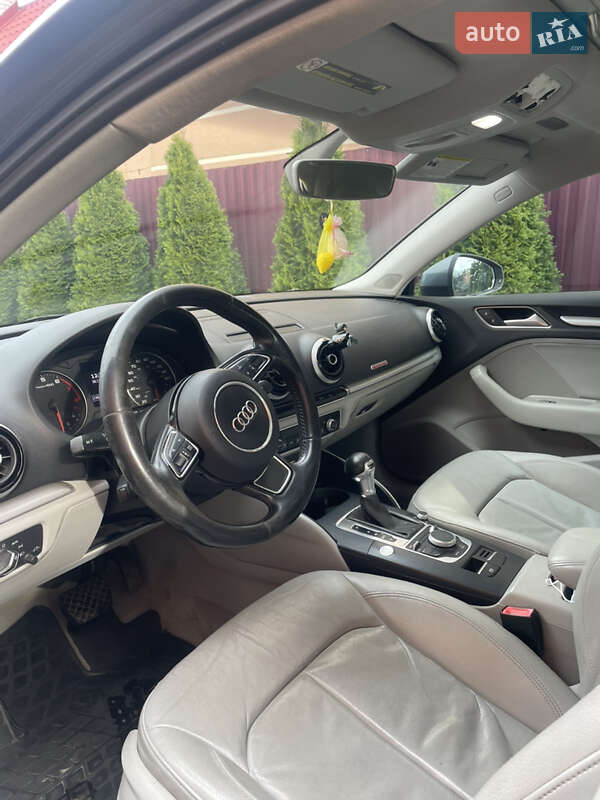 Седан Audi A3 2015 в Виноградове