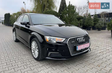 Хэтчбек Audi A3 2016 в Луцке