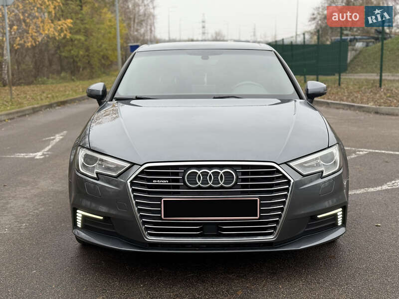 Хетчбек Audi A3 2016 в Києві фото 3 Хетчбек Audi A3 2016 в Києві