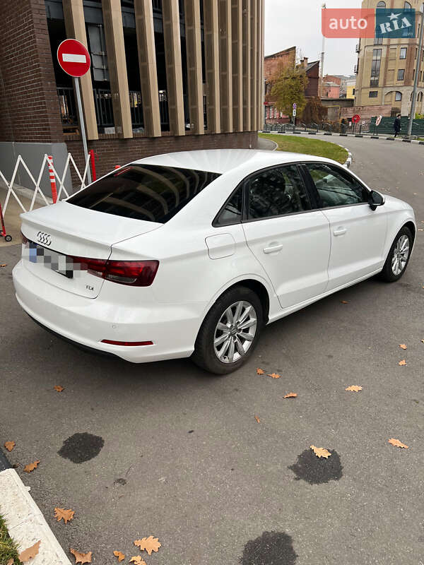 Хэтчбек Audi A3 2015 в Харькове