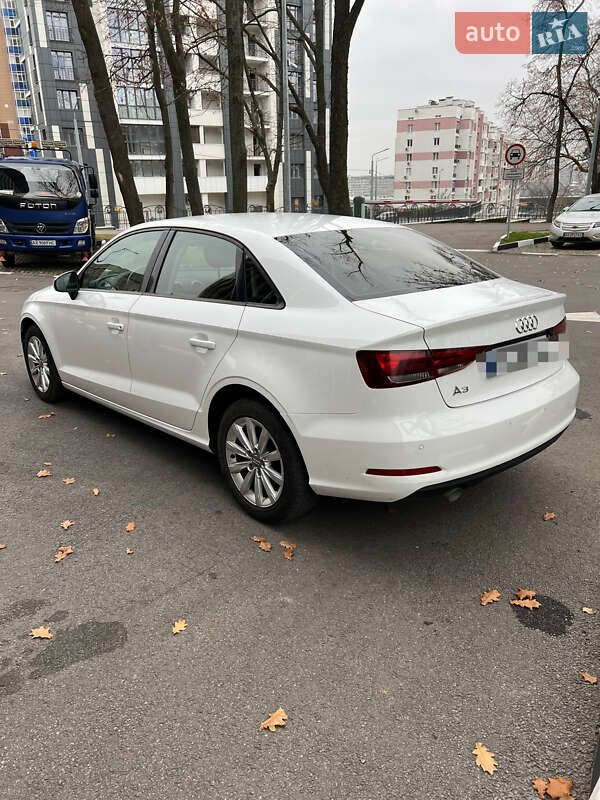Хэтчбек Audi A3 2015 в Харькове