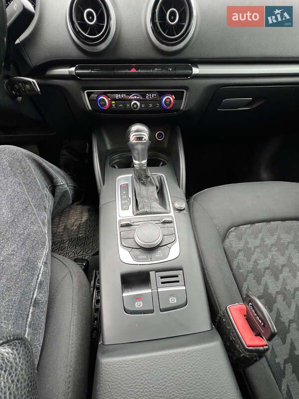 Хэтчбек Audi A3 2015 в Харькове