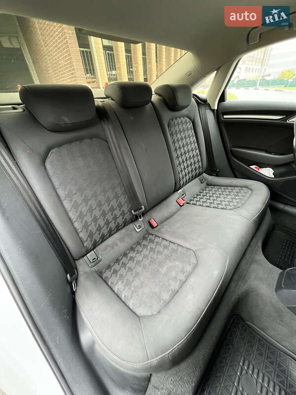 Хэтчбек Audi A3 2015 в Харькове