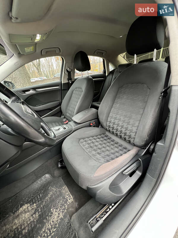 Хэтчбек Audi A3 2015 в Харькове