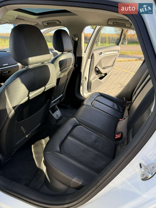 Седан Audi A3 2016 в Киеве