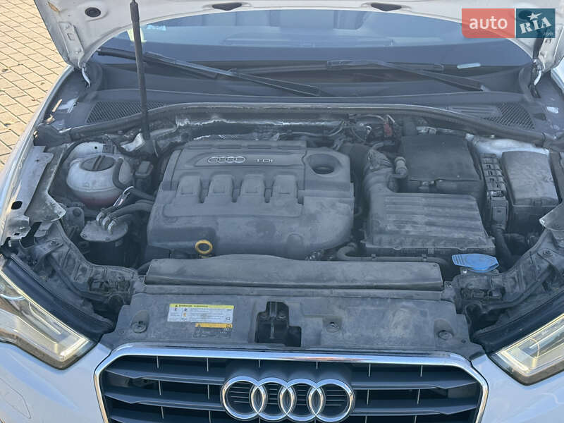 Седан Audi A3 2016 в Киеве