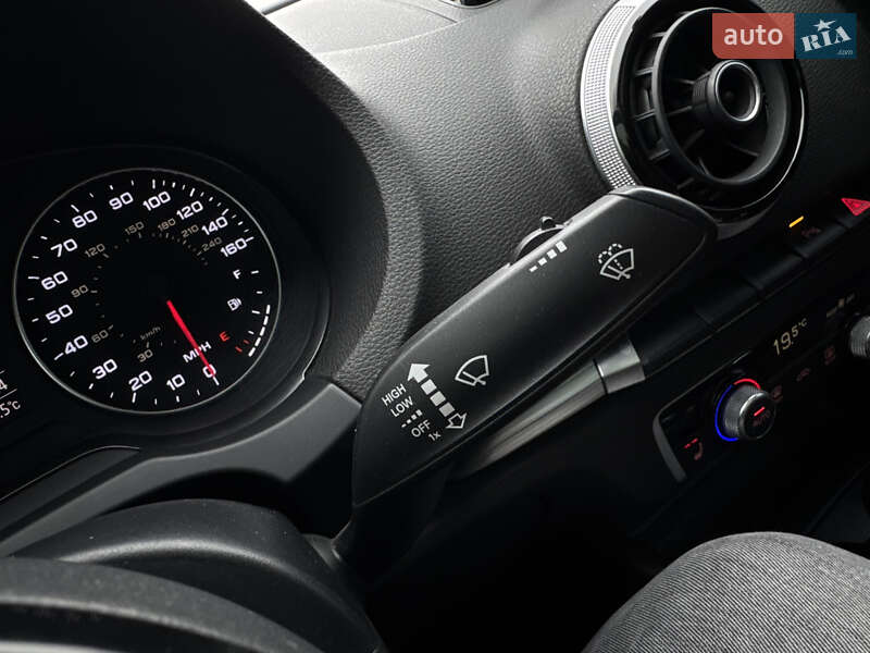 Седан Audi A3 2015 в Києві