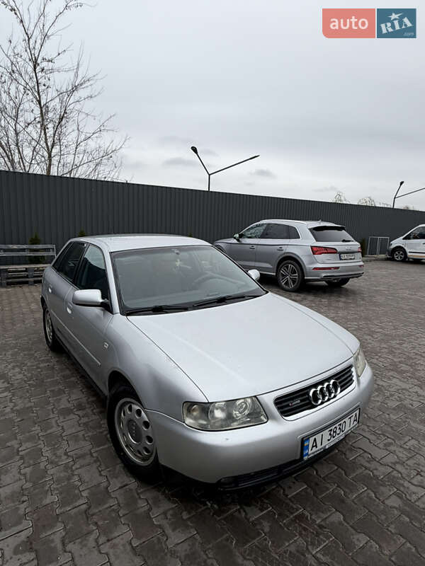 Хэтчбек Audi A3 2000 в Киеве