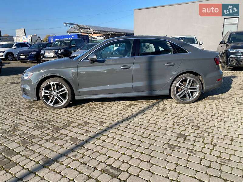 Седан Audi A3 2017 в Львове