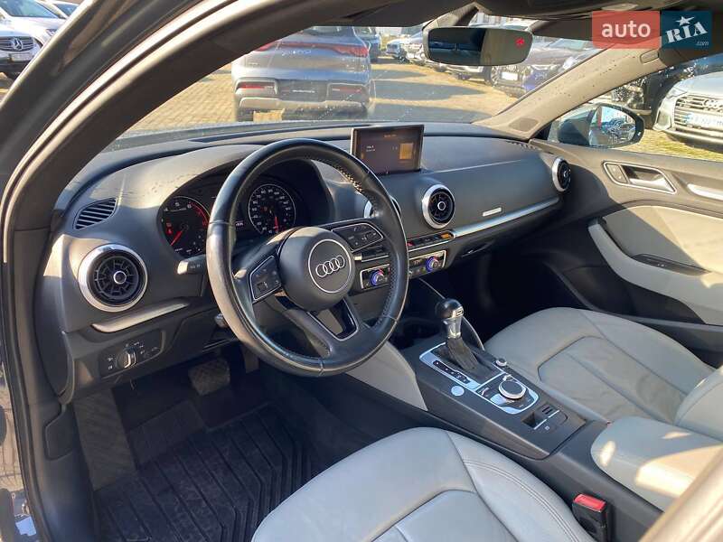 Седан Audi A3 2017 в Львове