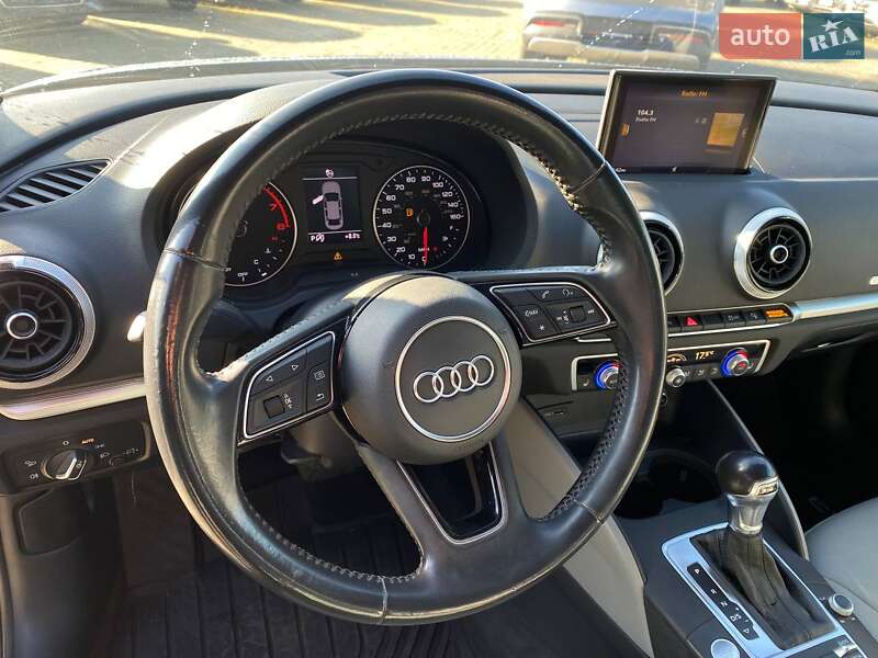 Седан Audi A3 2017 в Львове