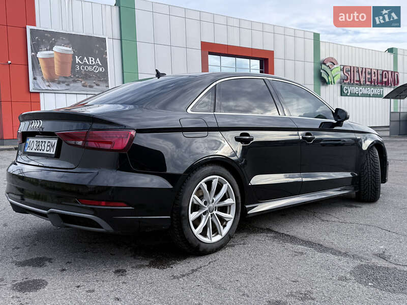 Седан Audi A3 2017 в Сваляве