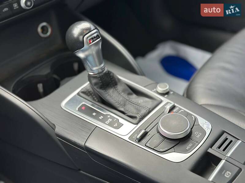 Седан Audi A3 2015 в Луцьку