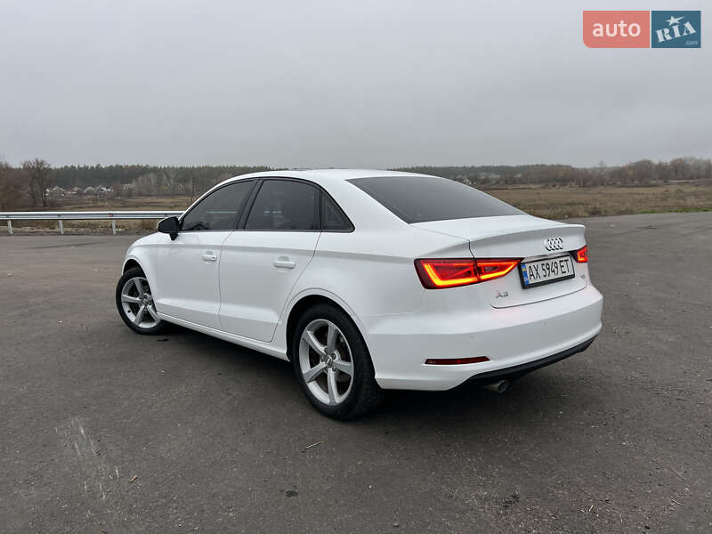 Седан Audi A3 2015 в Балаклее