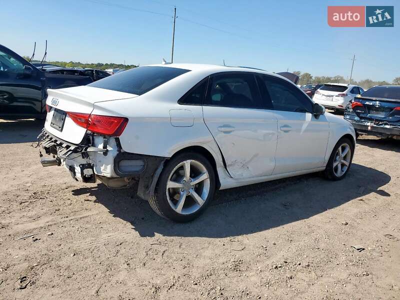 Седан Audi A3 2016 в Львове