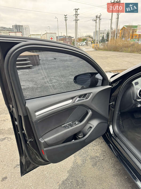 Седан Audi A3 2015 в Киеве