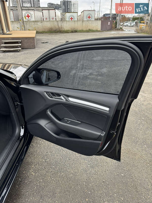 Седан Audi A3 2015 в Киеве