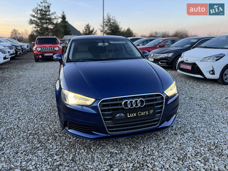 Седан Audi A3 2015 в Ивано-Франковске