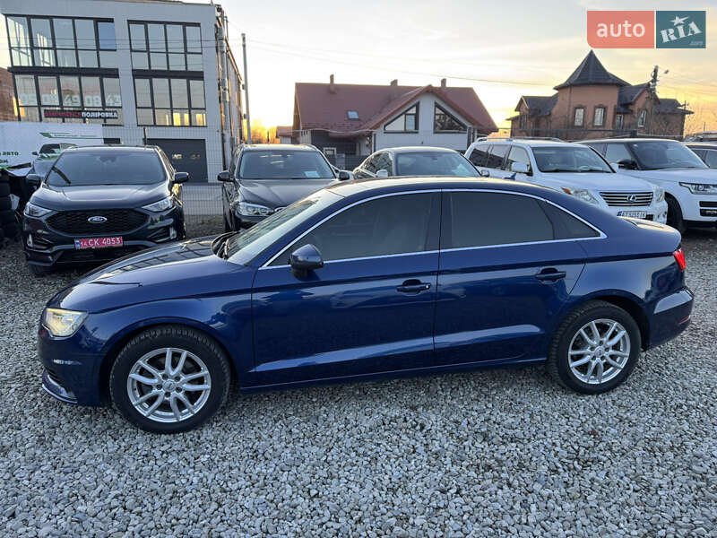 Седан Audi A3 2015 в Ивано-Франковске