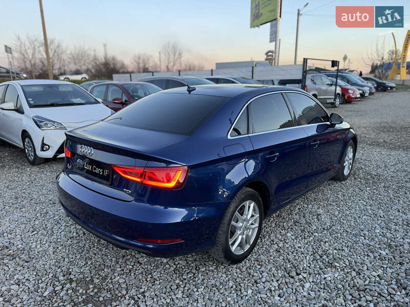 Седан Audi A3 2015 в Ивано-Франковске