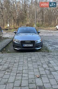 Седан Audi A3 2015 в Львове
