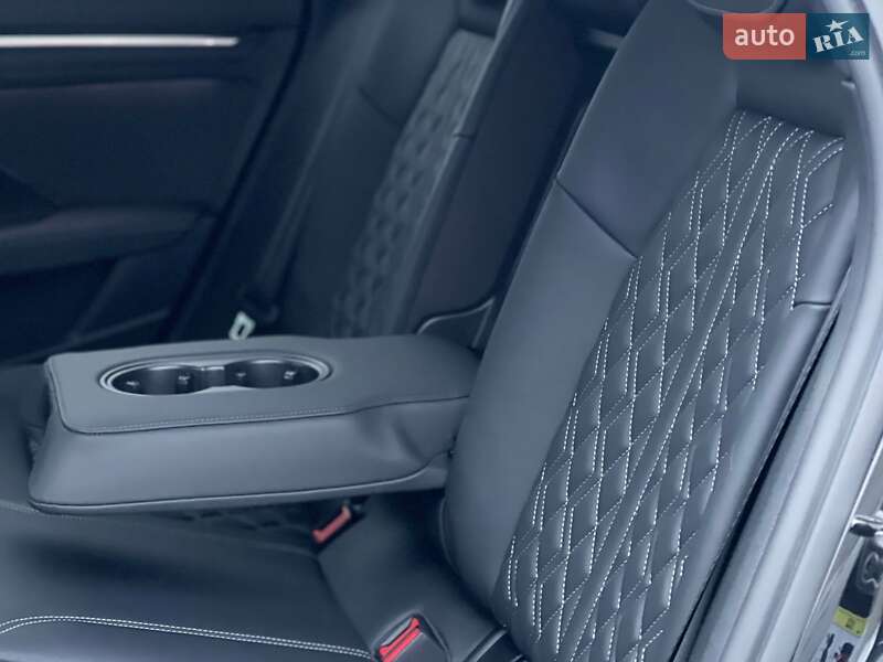 Хэтчбек Audi A3 2021 в Ужгороде