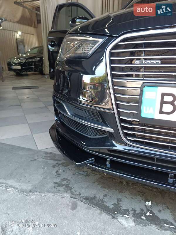 Хэтчбек Audi A3 2016 в Львове