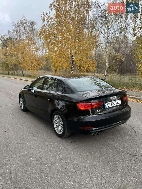 Седан Audi A3 2016 в Запорожье