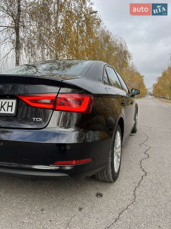 Седан Audi A3 2016 в Запорожье