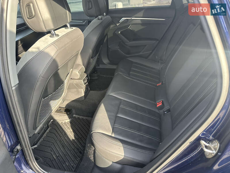 Седан Audi A3 2022 в Вишневому фото 8 Седан Audi A3 2022 в Вишневому