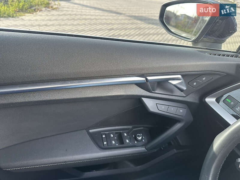 Седан Audi A3 2022 в Вишневому фото 17 Седан Audi A3 2022 в Вишневому