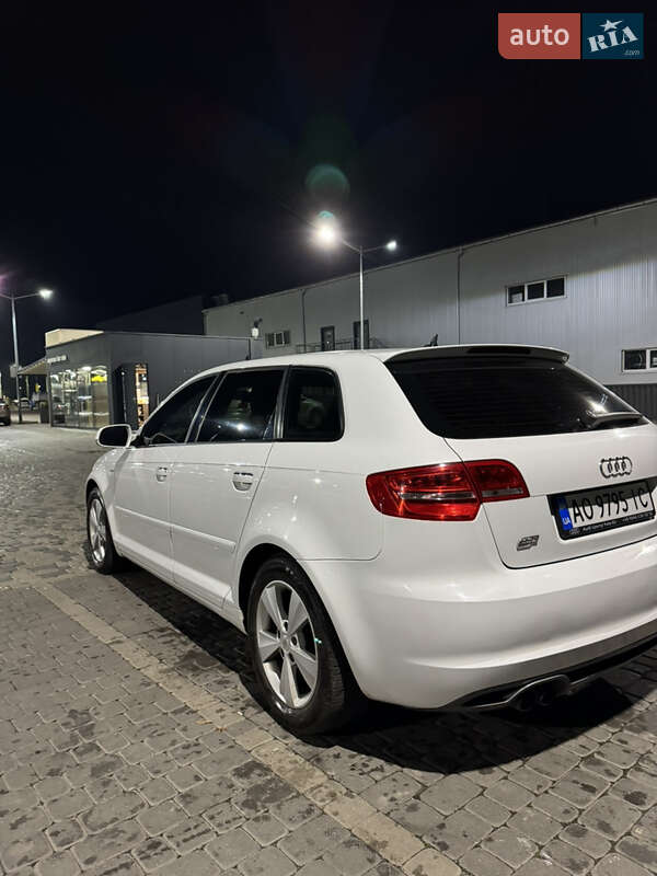 Хэтчбек Audi A3 2011 в Мукачево