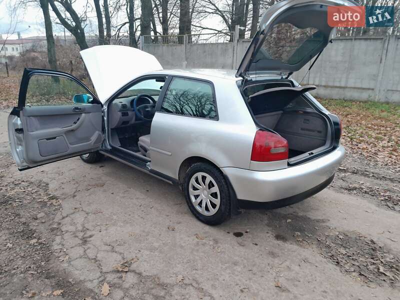 Хэтчбек Audi A3 1999 в Прилуках