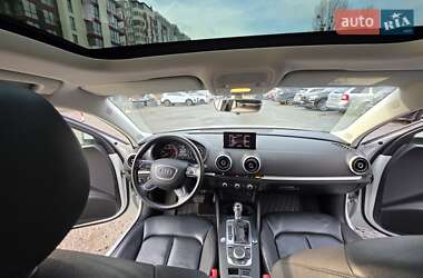 Седан Audi A3 2015 в Львове