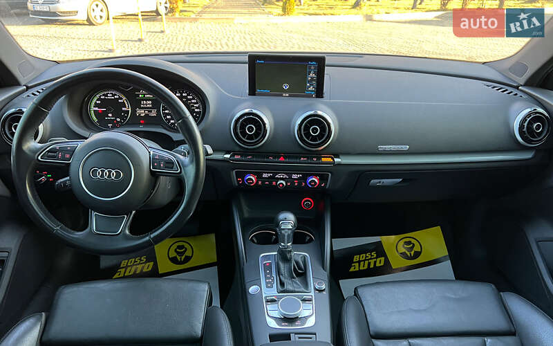 Хэтчбек Audi A3 2015 в Львове