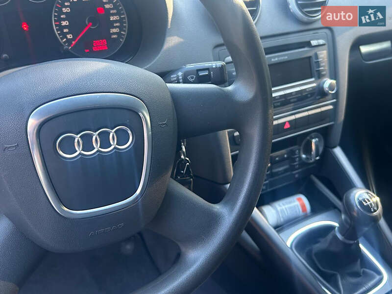 Хетчбек Audi A3 2010 в Дніпрі