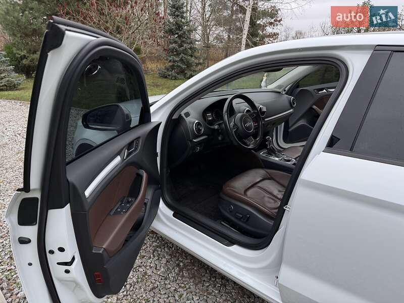 Седан Audi A3 2015 в Киеве