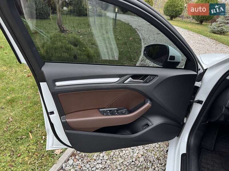 Седан Audi A3 2015 в Киеве