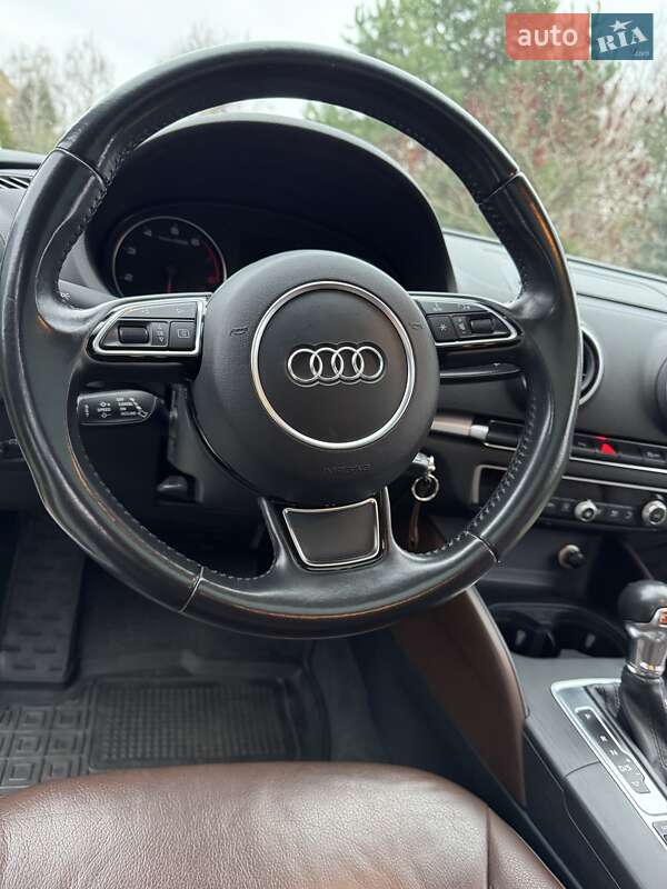 Седан Audi A3 2015 в Киеве