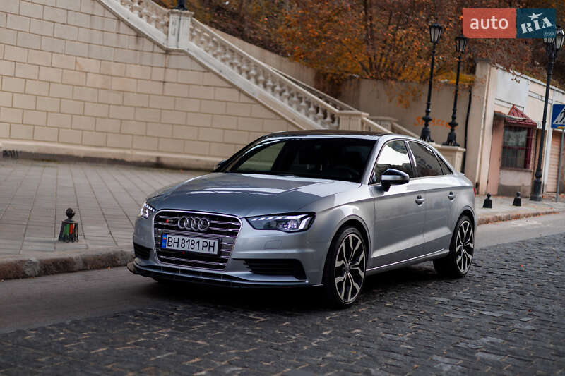 Седан Audi A3 2015 в Одессе